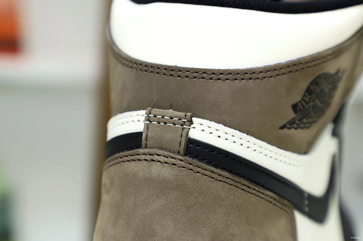 MOCHA' AIR 1 JORDAN OG HIGH RETRO 'DARK 0814